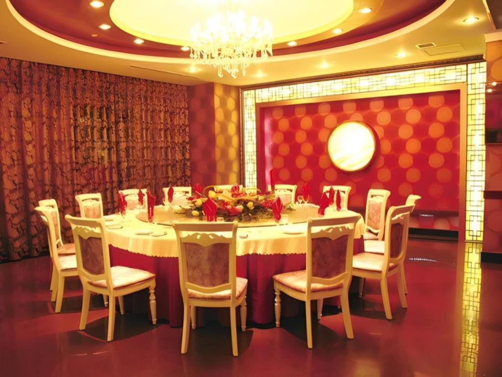 Jinan Yuquan Simpson Hotel Exterior foto